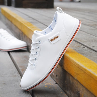 Autumn Winter Men Shoes Breathable White Casual Shoes Pu Leather Flat Shoes Fashion Lace Up Man Shoes Sneakers Zapatos Hombre